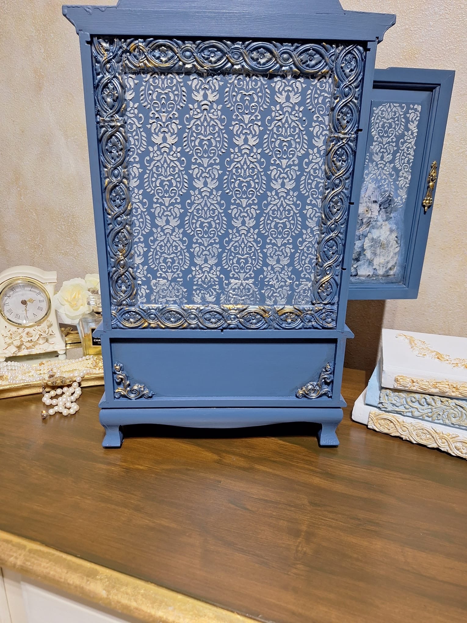 Jewelry Box